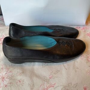 Women’s Thierry Rabotin Grace flats